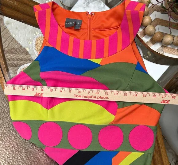 Muse Racerback Colorful Mod Dress Size 10 - Picture 8 of 9